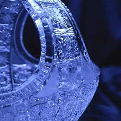 Krištálový brúsený dekoratívny košík 20 cm