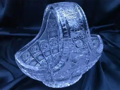 Krištálový brúsený dekoratívny košík 20 cm