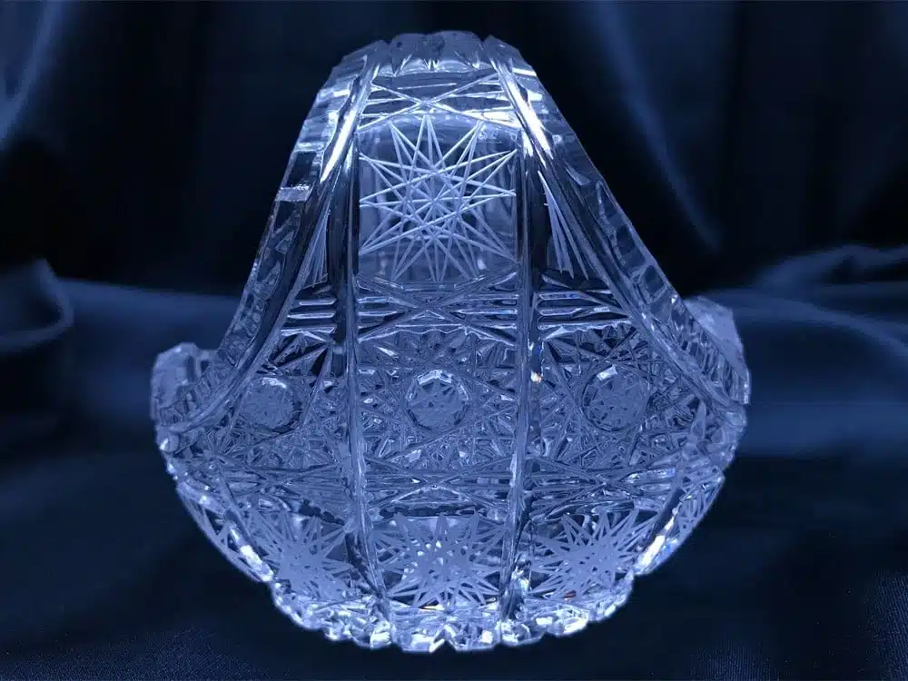 Krištálový brúsený dekoratívny košík 10 cm