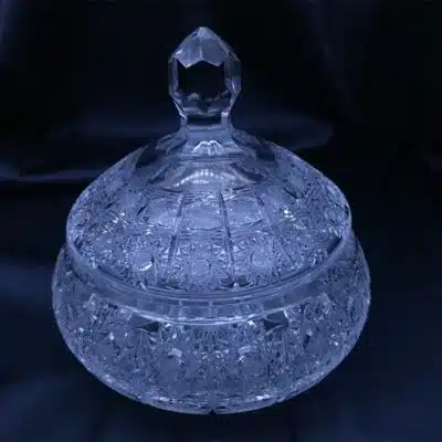 Krištálová brúsená dóza 16 cm s viečkom
