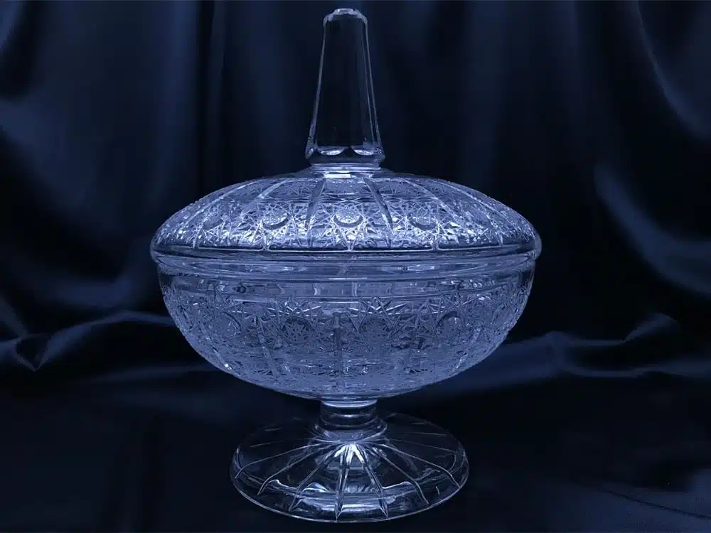 Krištálová brúsená dóza 19,5 cm s viečkom