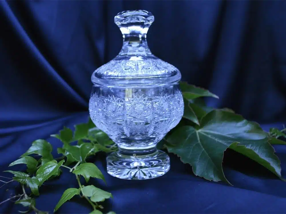 Krištálová brúsená dóza 16,5 cm s viečkom