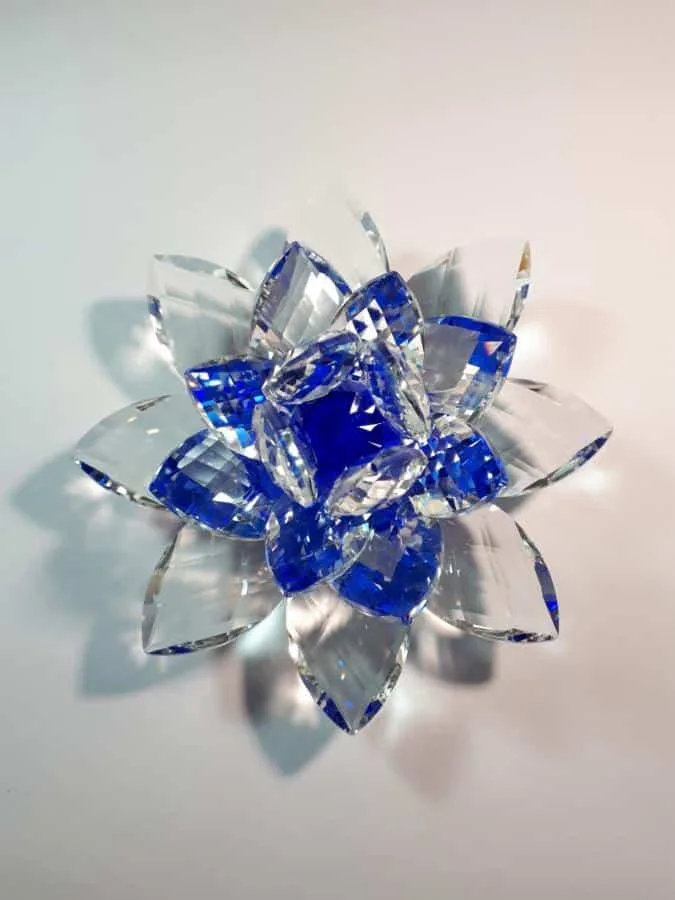 Krištálový brúsený lotosový kvet modrý 11 cm