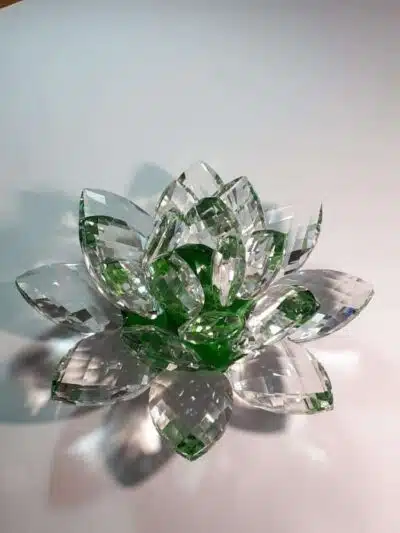 Krištálový lotosový kvet zelený 20 cm