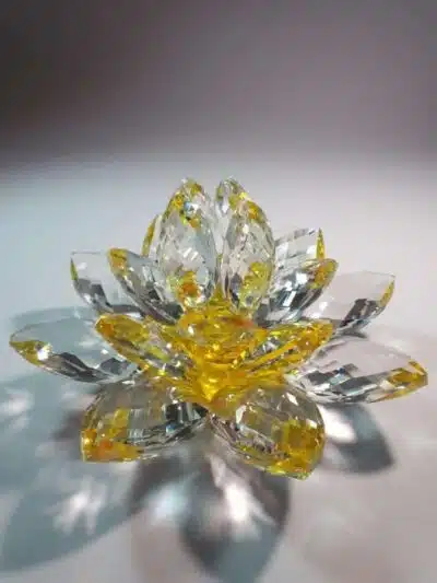 Krištálový brúsený lotosový kvet žltý 15 cm