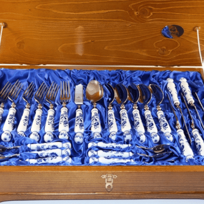 Cibulák – Luxusná príborová súprava v drevenej kazete 24 dielna