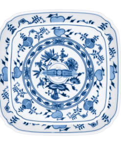 Cibulák – Etažér z hranatých tanierov 21+29 cm – originál cibuľový porcelán 1. akosť