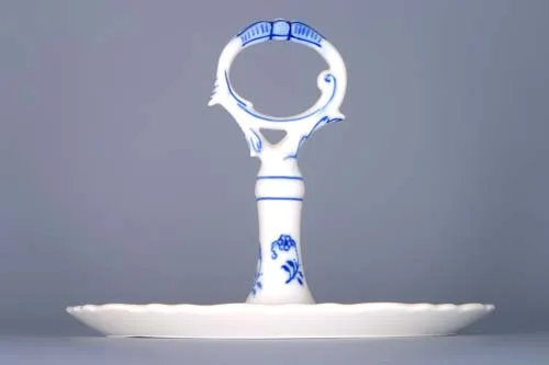 Cibulák – Podnos guľatý 21 cm s rukoväťou na soľničku, koreničku a dózu na špáradlá – originál cibuľový porcelán 1. akosť