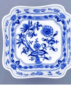 Cibulák – Misa šalátová 4-hranná vysoká 24 cm – originálny cibuľový porcelán 1. akosť