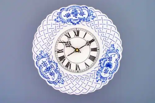 Cibulák – Hodiny reliéfne 27 cm – originál cibuľový porcelán 1. akosť
