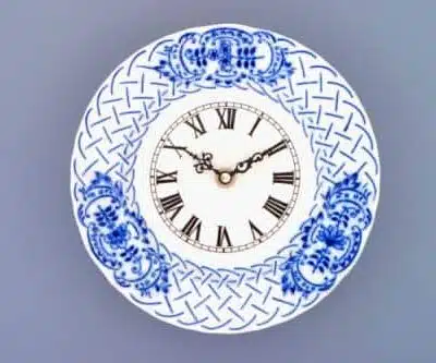 Cibulák – Hodiny reliéfne 18 cm – originál cibuľový porcelán 1. akosť