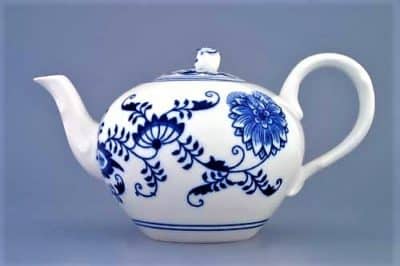Cibulák – Kanvica čajová so sitkom 0,95 l – originál cibuľový porcelán 1. akosť