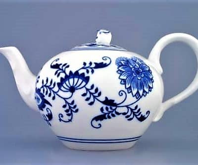 Cibulák – Kanvica čajová so sitkom 0,95 l – originál cibuľový porcelán 1. akosť