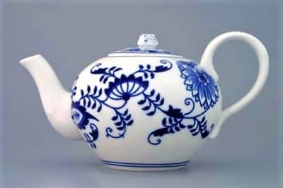 Cibulák – Kanvica čajová so sitkom 0,65 l – originál cibuľový porcelán 1. akosť