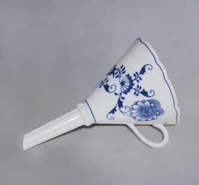 Cibulák – Lievik – originál cibuľový porcelán 1. akosť